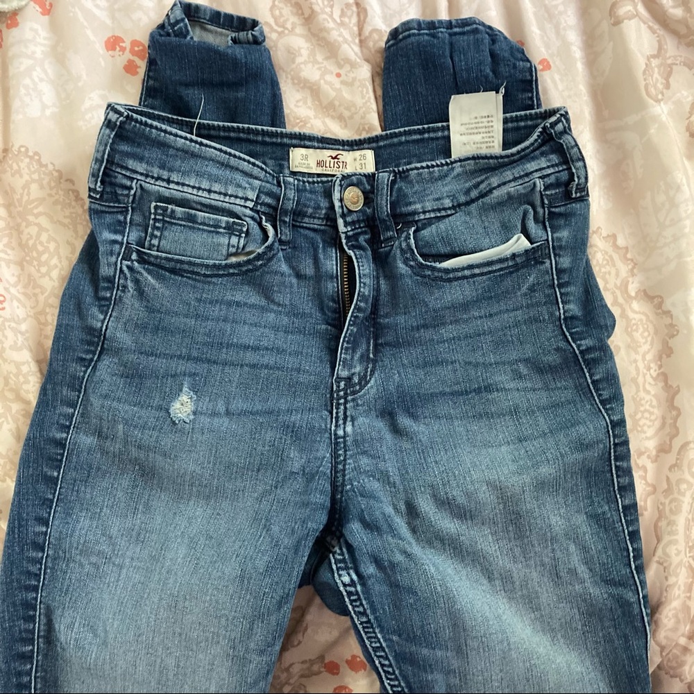 Hollister high waisted skinny jeans